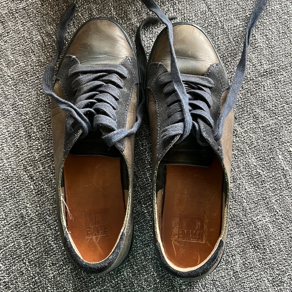 Frye Size 7.5 shoes